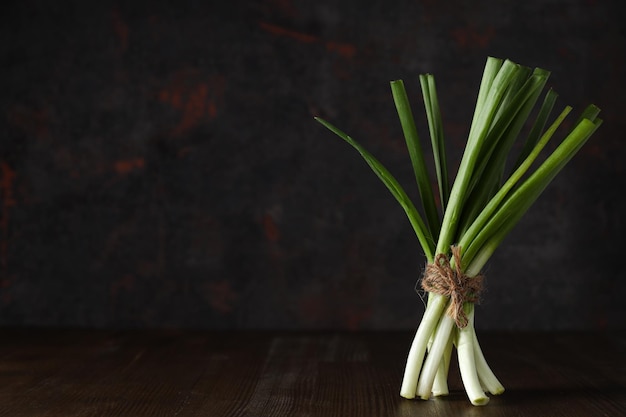 Зелёный лук концепция свежего овощного свежего сырого пищи