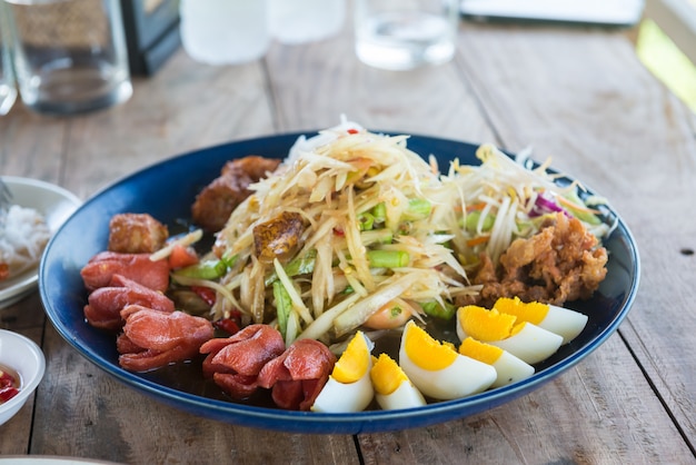 Green papaya salad