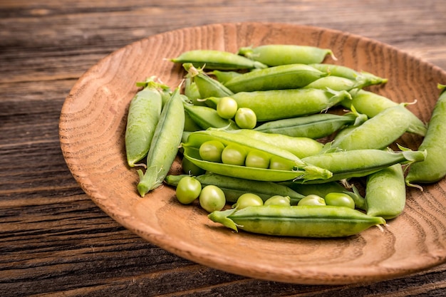 Green pea pod