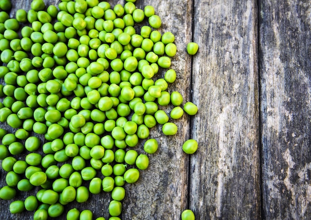 Green peas background