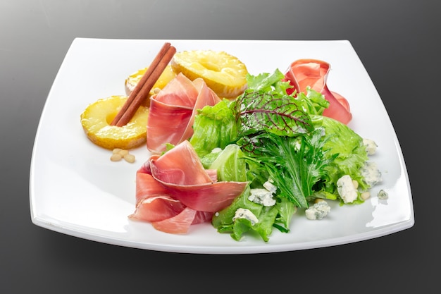 Green salad with jamon