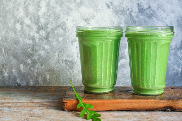 green smoothie cocktail antioxidant diet