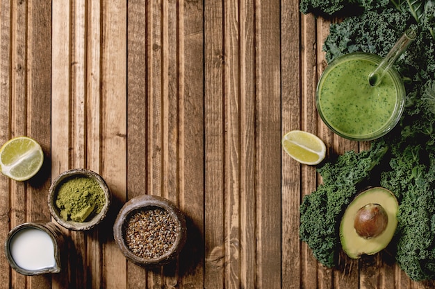 Green smoothie with ingredients