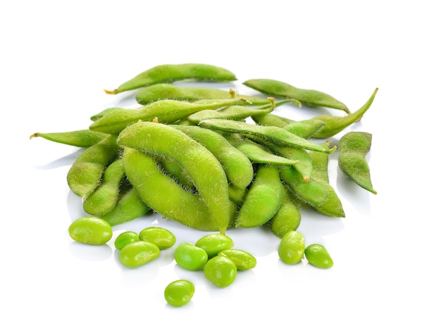 Photo green soybeans isolated