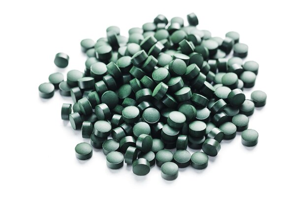 Green tablets made of natural organic spirulina