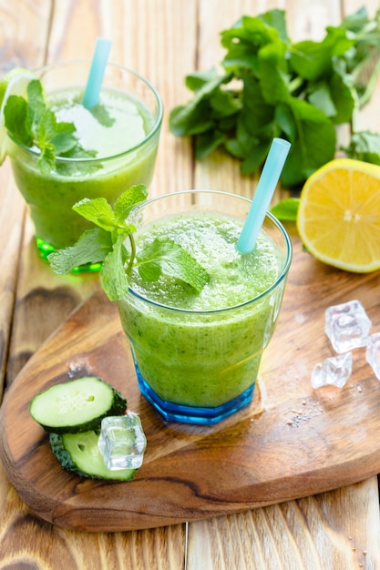 Green vegetable smoothie