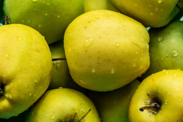 Photo green-yellow apples closeup, variety golden