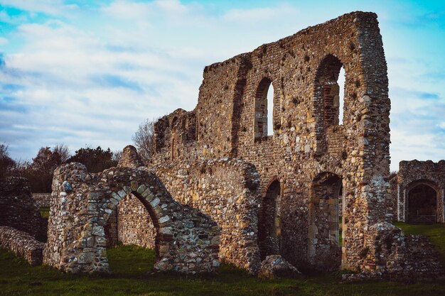 Photo grey friars ruins in dunwich