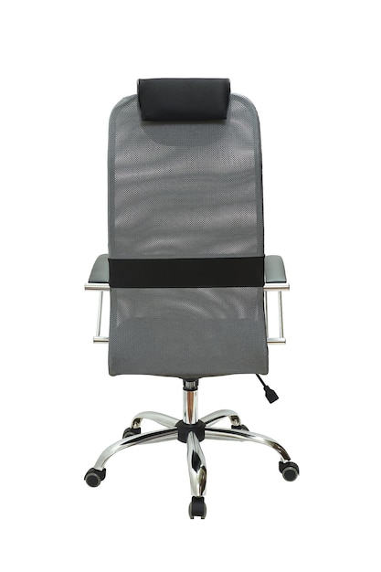 Серое офисное тканевое кресло на колесах, изолированное на белом фоне, вид сзади