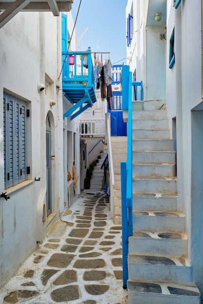 Griekse mykonos-straat op mykonos-eiland griekenland