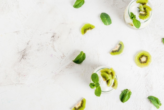 Griekse yoghurt met kiwi