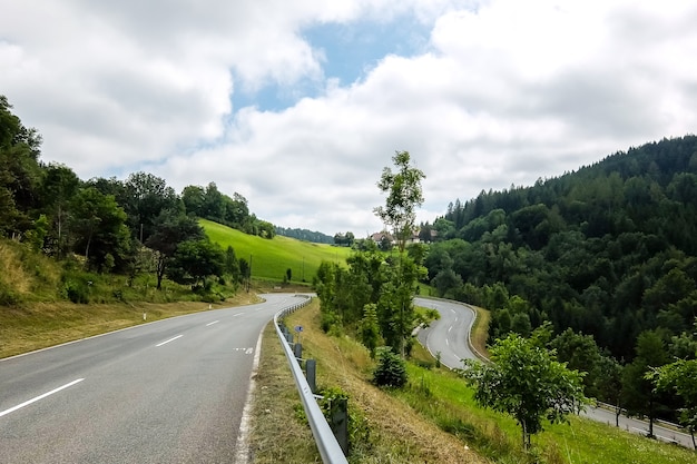 Griffen Austria Road bochten in Oostenrijkse bergen