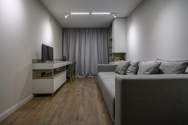 Grijze luxe slaapkamer met elegante en moderne details
