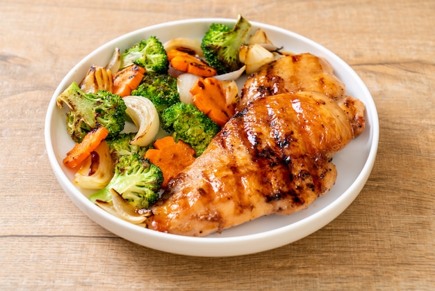 griled chicken breast steak with vegetable