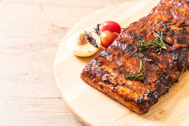 grilled barbecue pork ribs