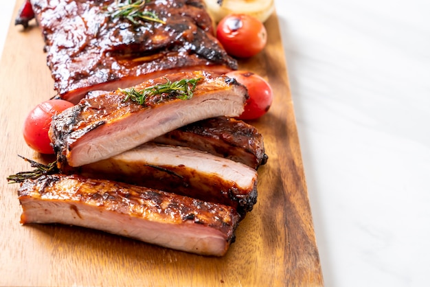 grilled barbecue pork ribs