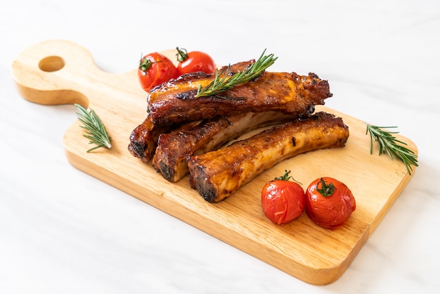 grilled barbecue pork ribs