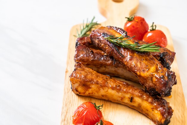 grilled barbecue pork ribs