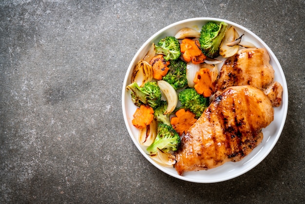 Grilled chicken breast steak with vegetable