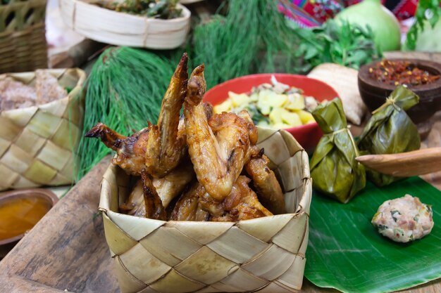 グリルチキン、野菜チリディップ