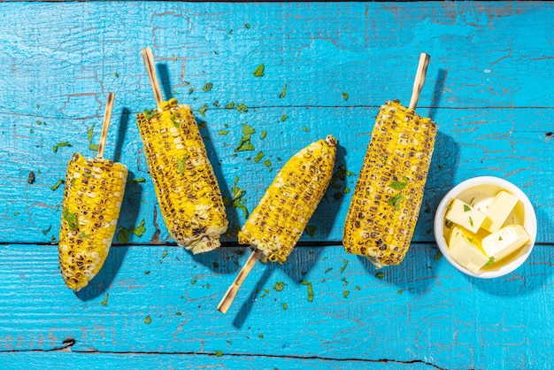 Grilled corn cobs