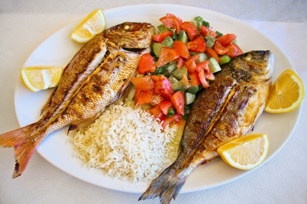 Grilled gilt-head bream and red snapper