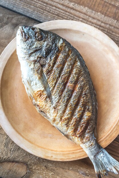 Photo grilled gilt-head bream