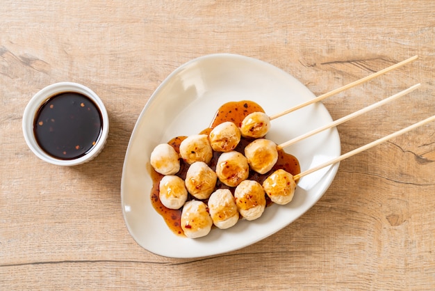 grilled pork meatballs with sweet chili sauce