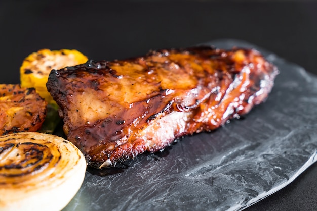 grilled pork ribs 