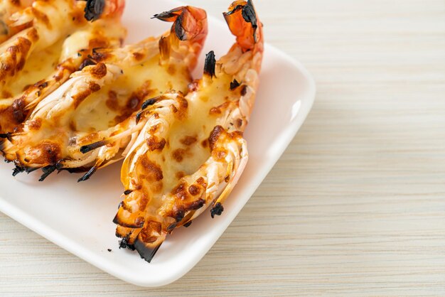 Grilled river prawns or shrimps with cheese