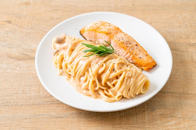 grilled salmon fillet with spaghetti creamy tomato sauce