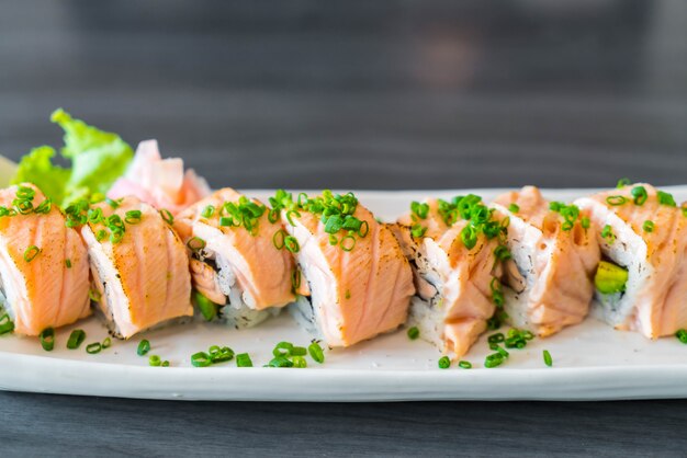 grilled salmon sushi roll