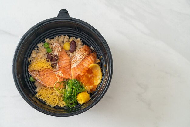 grilled salmon with brown rice donburi - Japanese food style