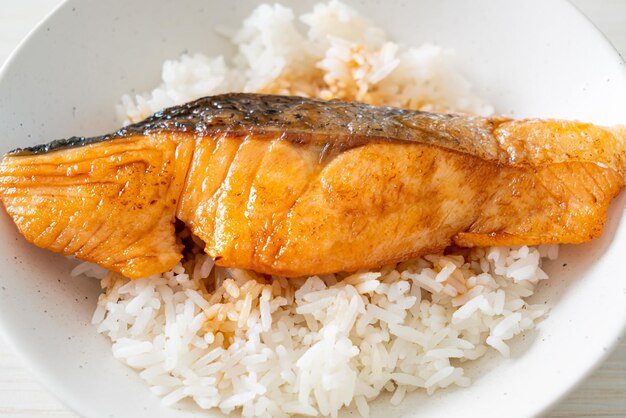 Grilled salmon with soy sauce rice bowl japanese food style