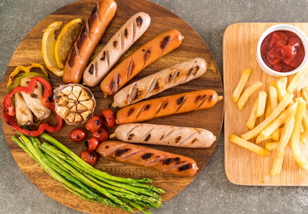 grilled sausage with vegetable