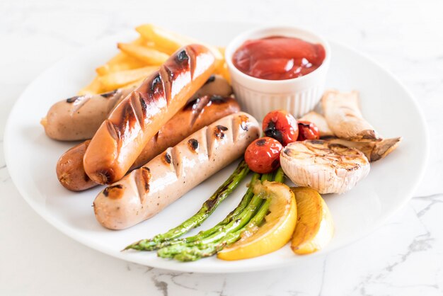 grilled sausage with vegetable