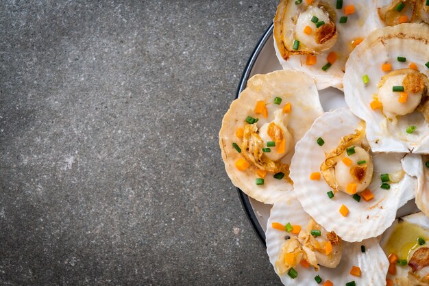 grilled scallops shell with butter