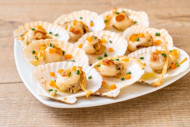 grilled scallops shell with butter