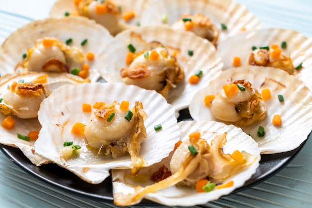 grilled scallops shell with butter