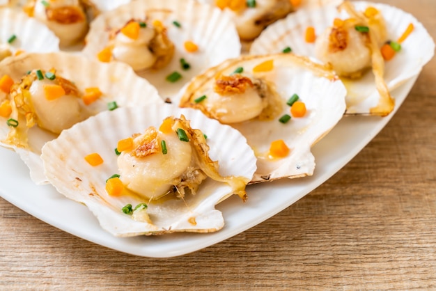 grilled scallops shell with butter