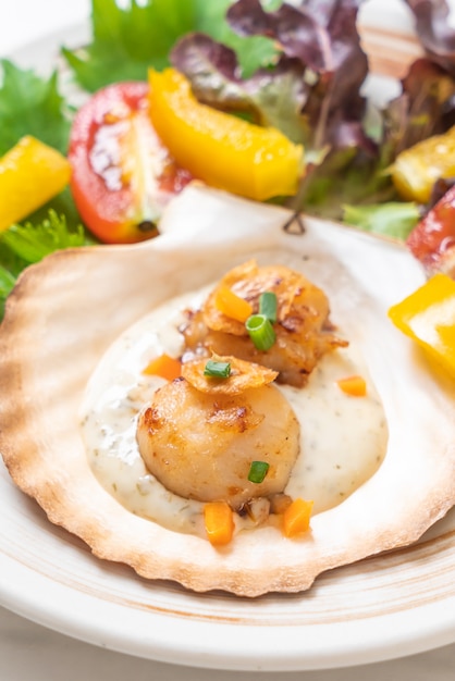 grilled scallops shell 