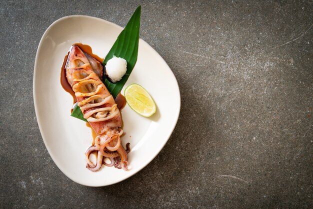 grilled squid with teriyaki sauce