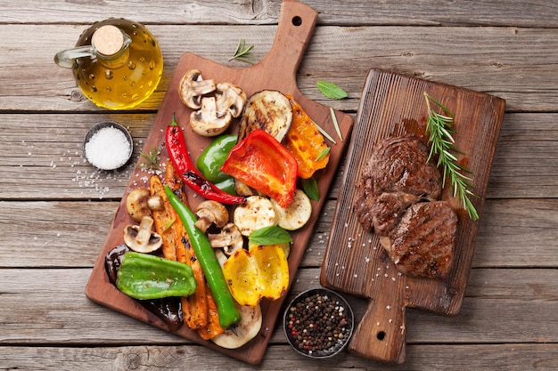 Grilled vegetables and beef steak