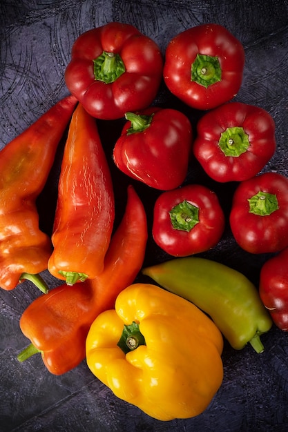 Groen gele en rode paprika achtergrond