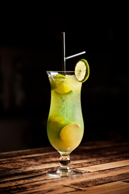 Groene alcoholische cocktail