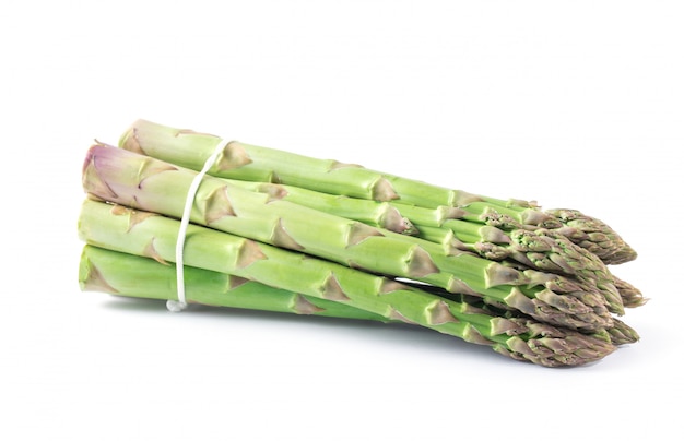 groene asperges geïsoleerd