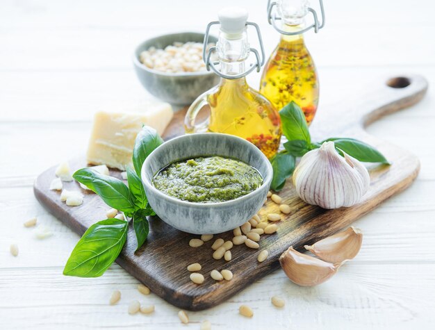 Groene basilicum pesto