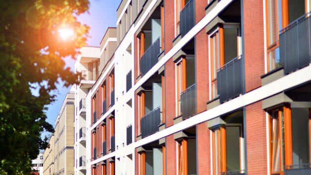 Foto groene gemeenschap eco-appartementengebouw dat energie en frisse lucht bespaart