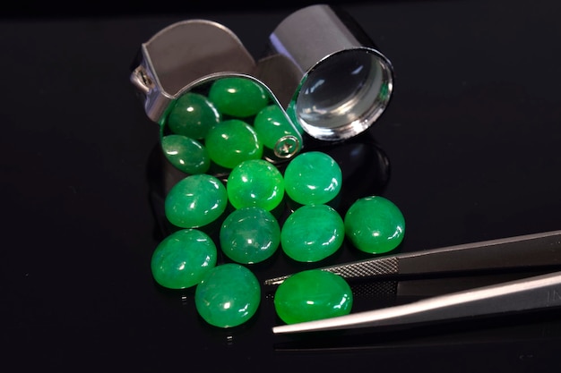 groene jade voor sieraden