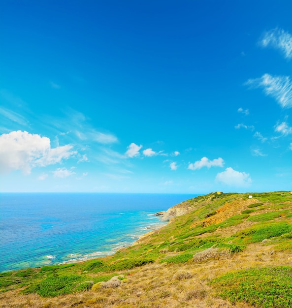 Groene kustlijn op Sardinië, Italië